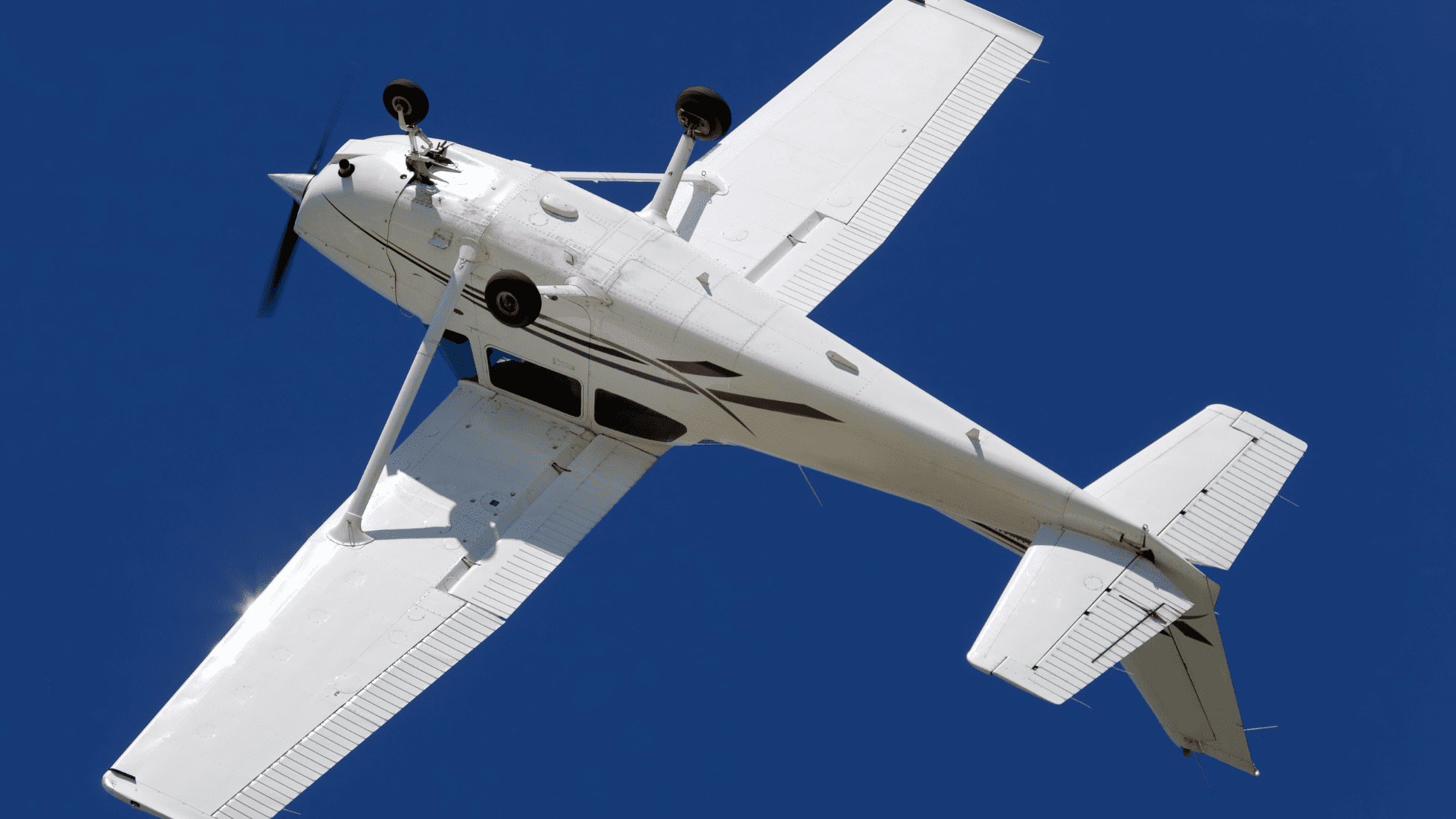 Load Factor in Aviation: Understanding G-Forces in Flight