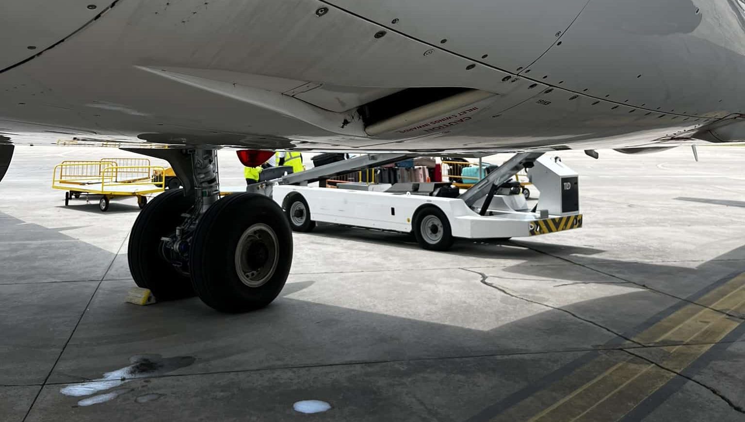 Diagram showing Airbus A320 tire size and landing gear configuration